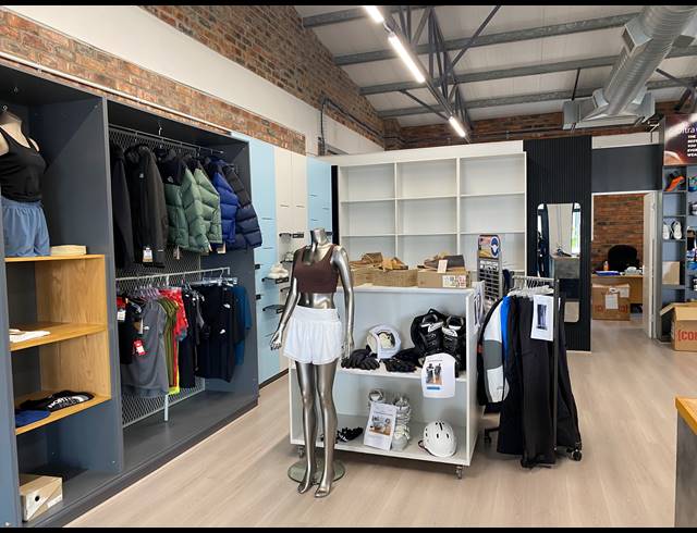 100M² RETAIL TO LET IN WESTLAKE